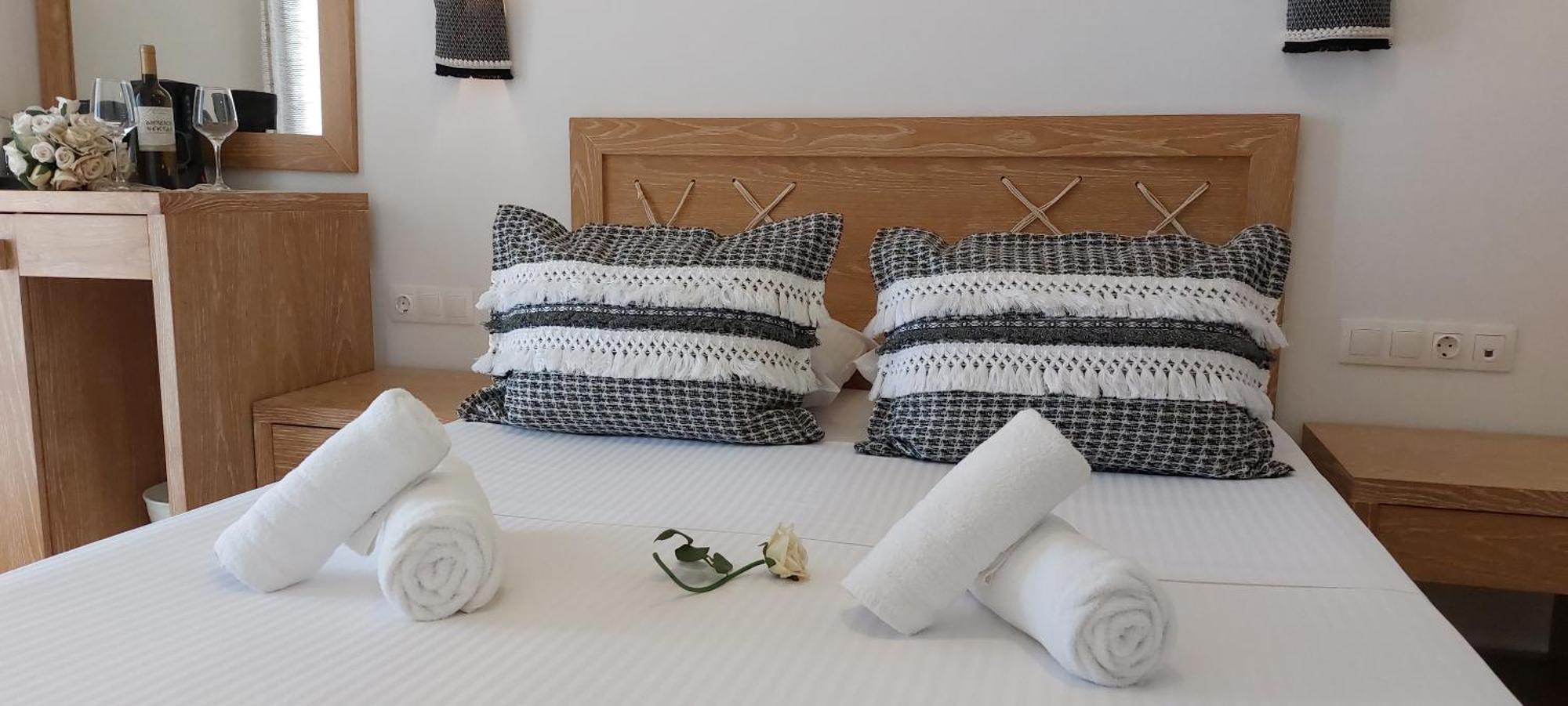 Selinopetra Rooms 엘라포니소스 외부 사진